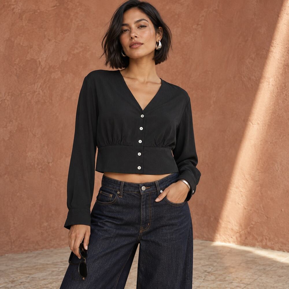 Madewell Blouse WMNS M Black V Neck Button Front Cropped 90s Modern Minimalist